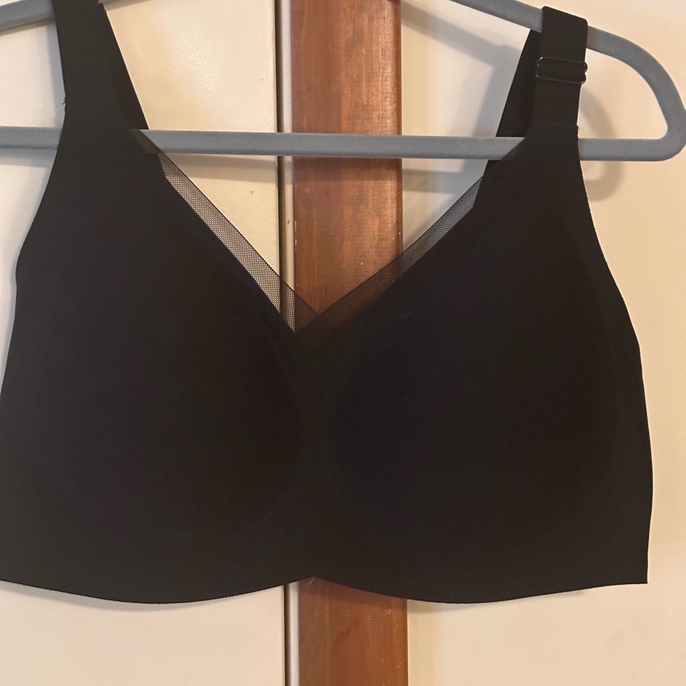 Sleek Black Women's Bra - Picture 11 of 11